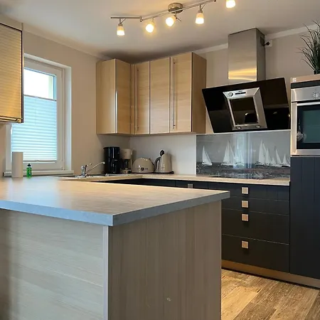 Lighthouse 7 Apartament *